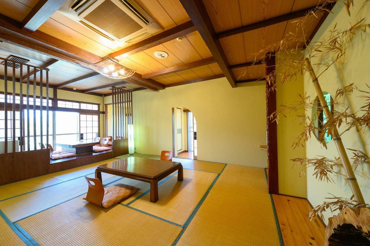 Hotel Kazeno Sanso Yamashiro Yufu Exterior foto